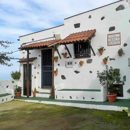 Chona Y Francisco * سانتا كروز دي تينيريف